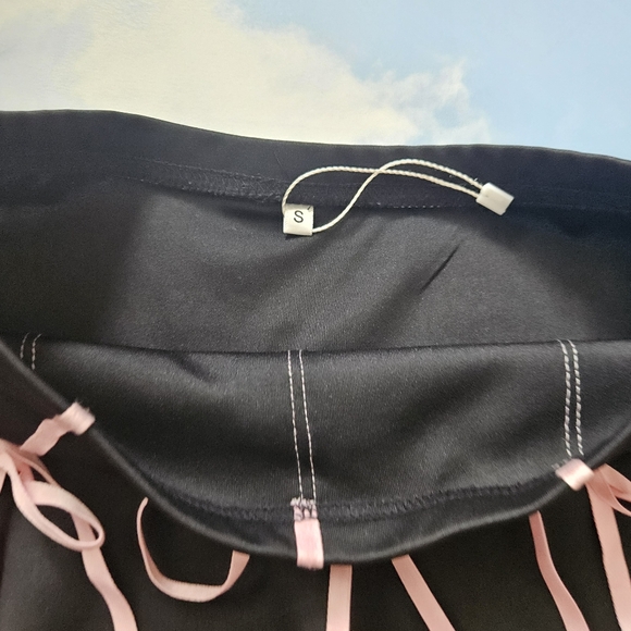 Black Circle Skirt with Pink Bow Accents Flowy Feminine Skirt Kawaii Flirty Bow - Picture 10 of 13